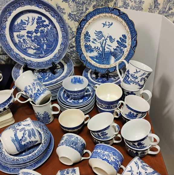 LOMONOSOV St. Petersburg Dinner Plate - Picture 8 of 10